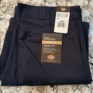 Dickies Twill Work Pants. Loose Fit Mens 38x32 Straight leg. Blue